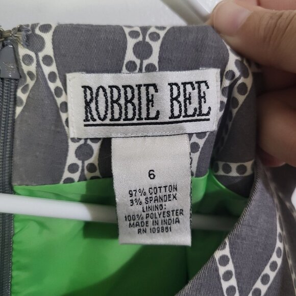 Robbie Bee Women SZ 6  Sleeveless Geometric Print Gray/White Lined Sheath Dress - Picture 6 of 11